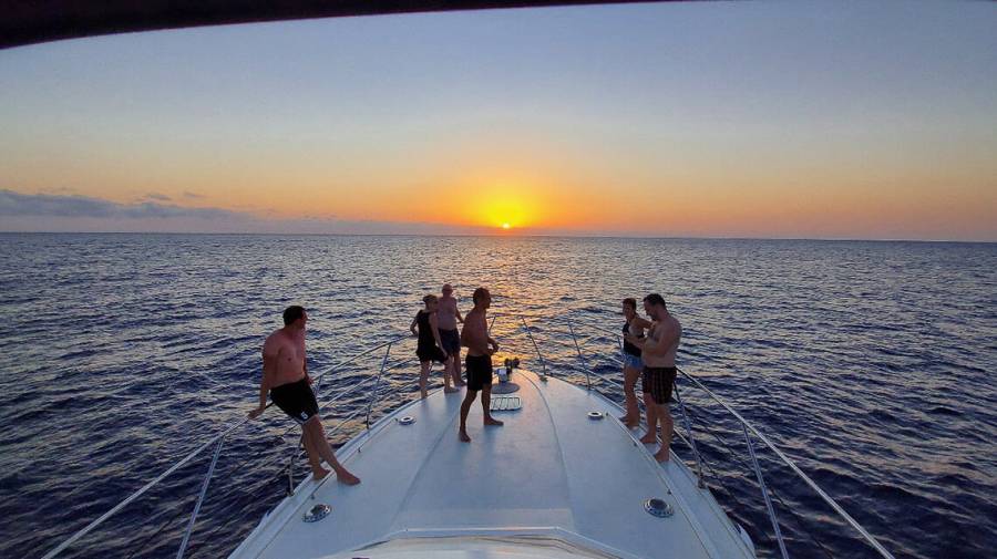 ZEN Yacht - Fairline Squadron 50 - WeSailGreece (33)